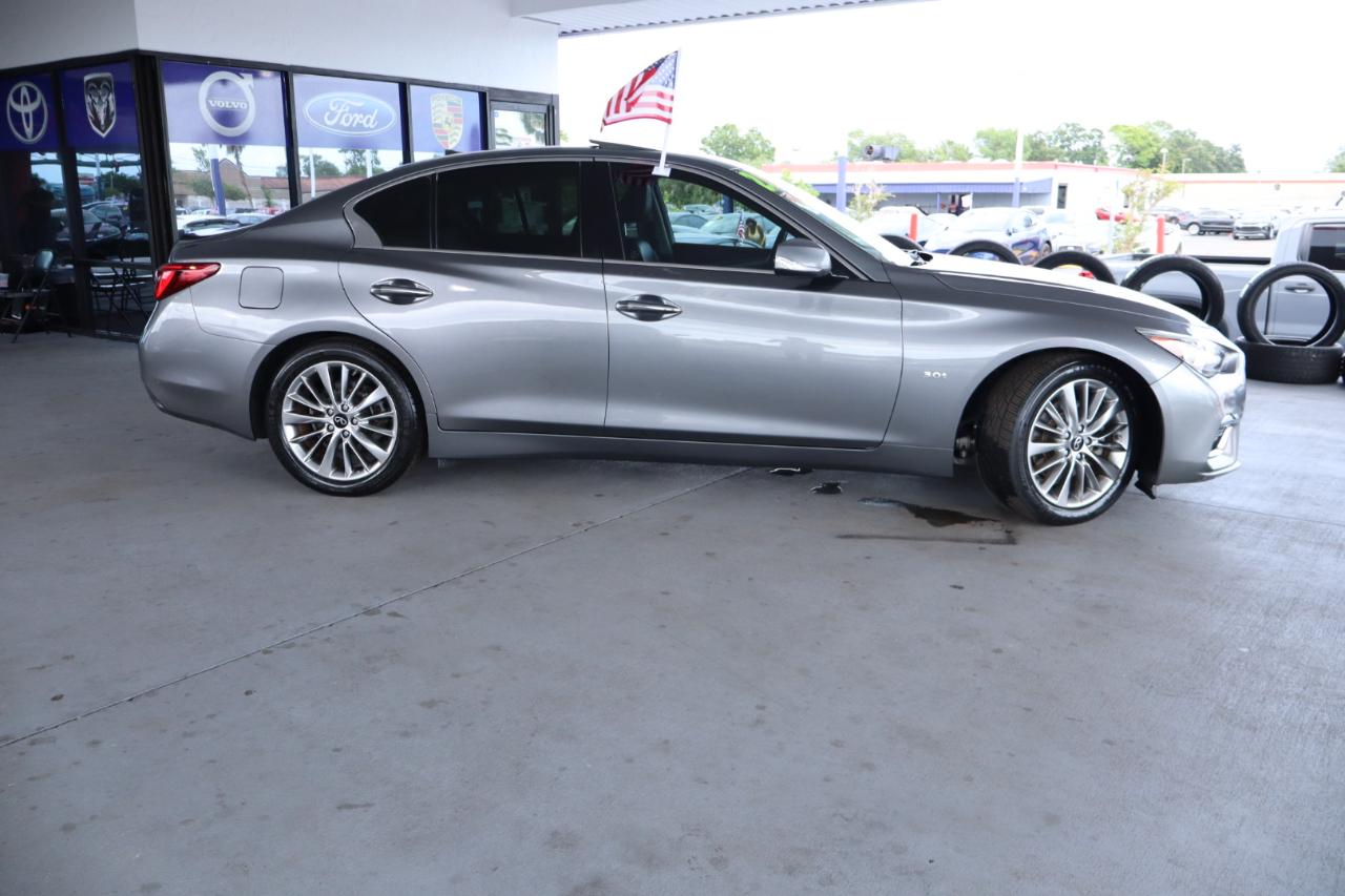 Infiniti Q50 3.0t LUXE RWD 2020