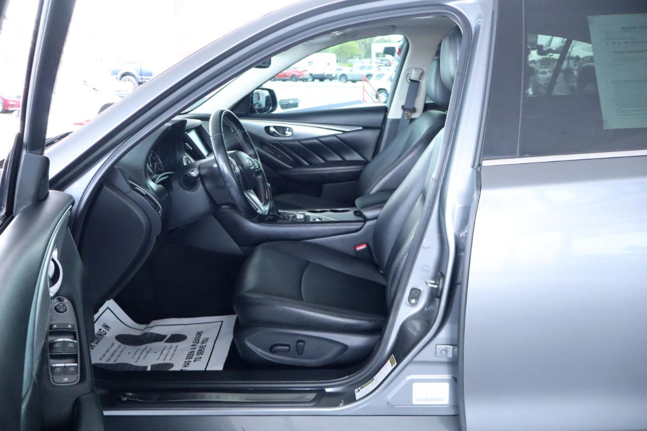 Infiniti Q50 3.0t LUXE RWD 2020