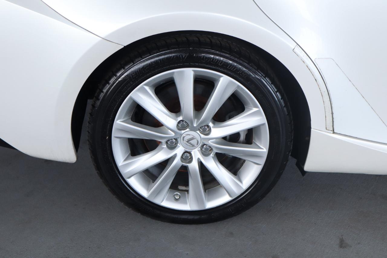 Lexus IS 200t 4dr Sdn 2016