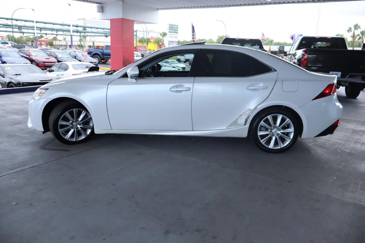 Lexus IS 200t 4dr Sdn 2016
