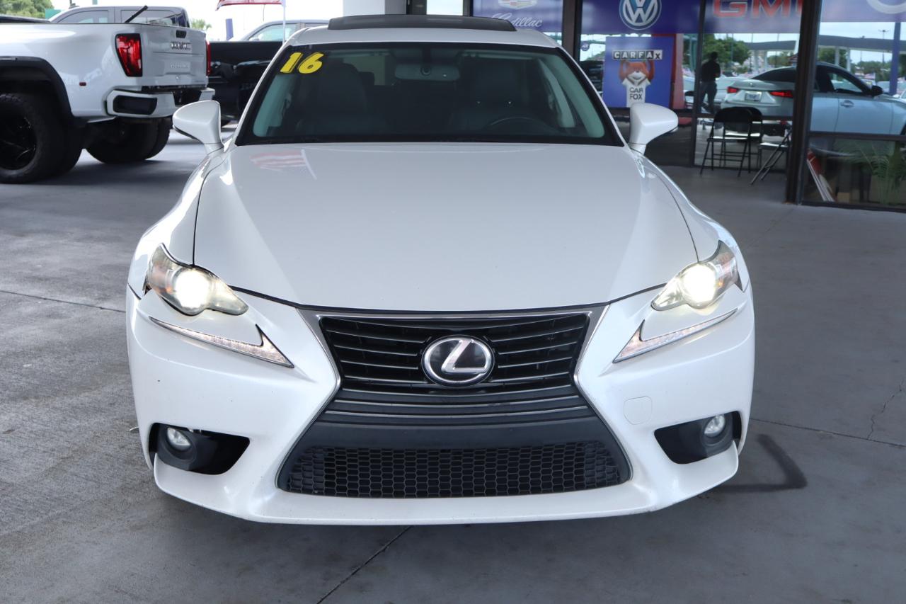 Lexus IS 200t 4dr Sdn 2016