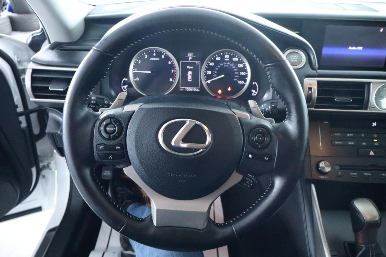 Lexus IS 200t 4dr Sdn 2016