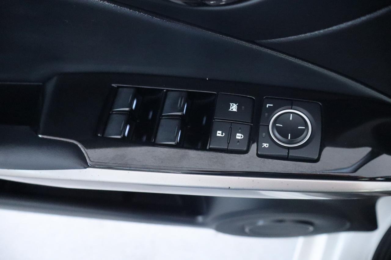 Lexus IS 200t 4dr Sdn 2016