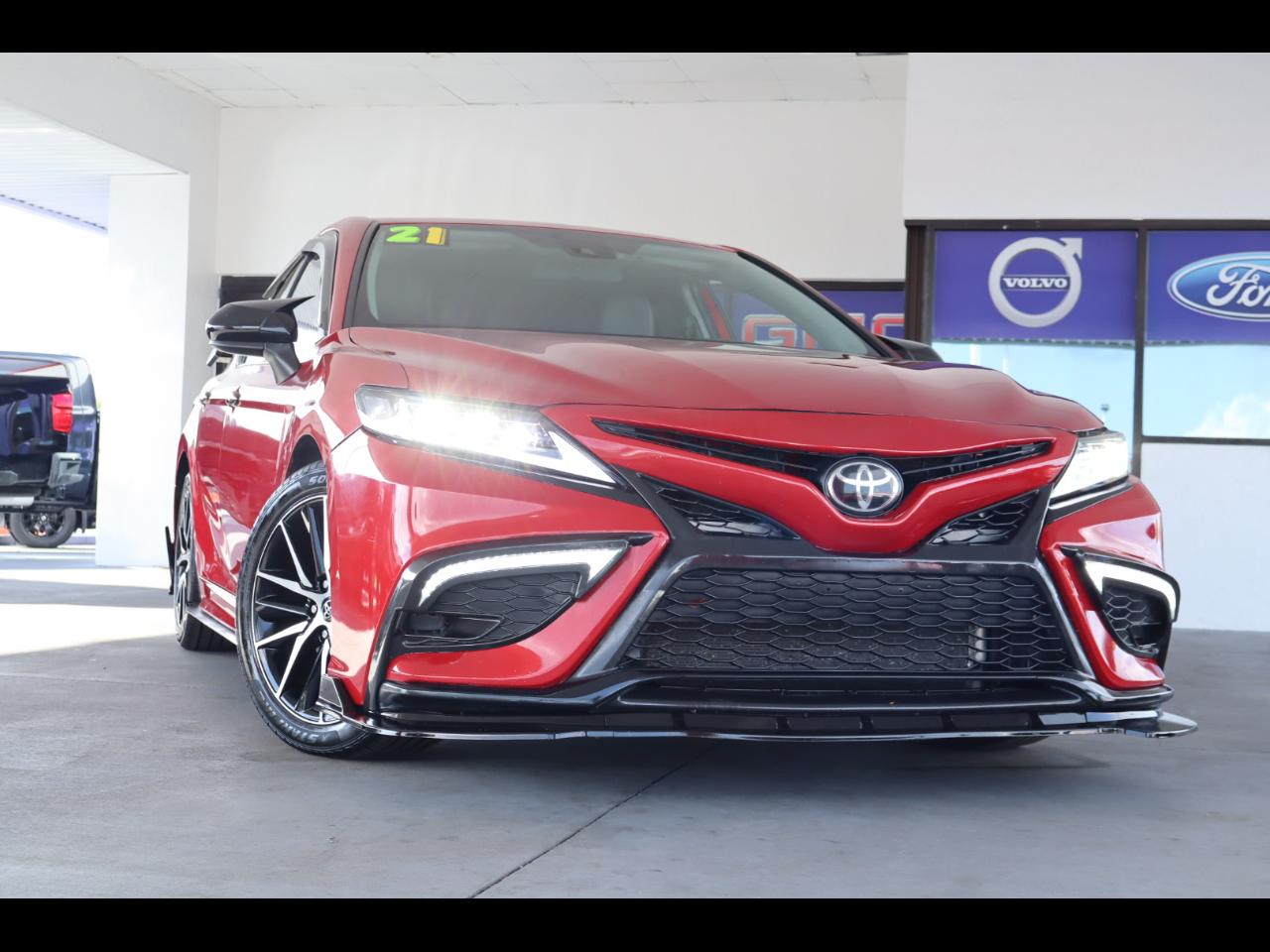 Toyota Camry SE Auto (Natl) 2021