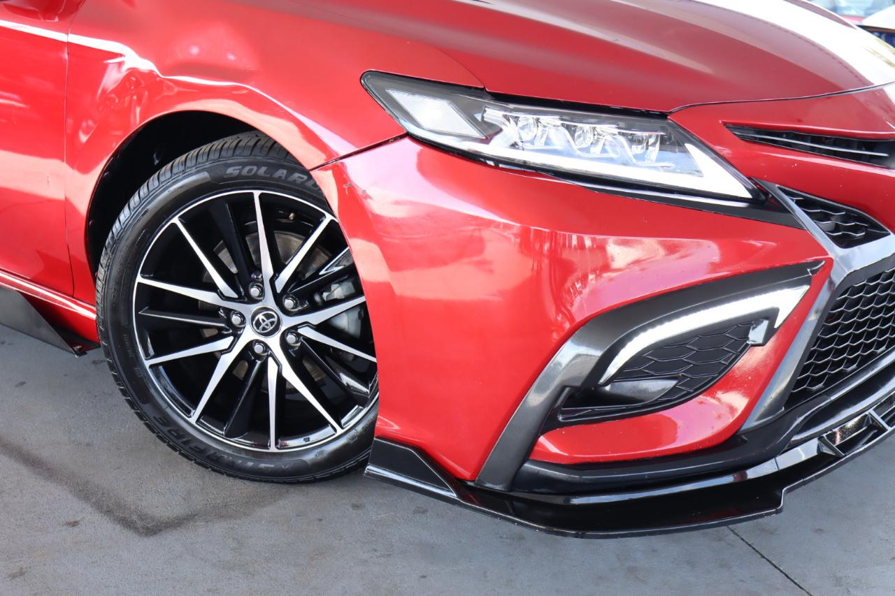 Toyota Camry SE Auto (Natl) 2021