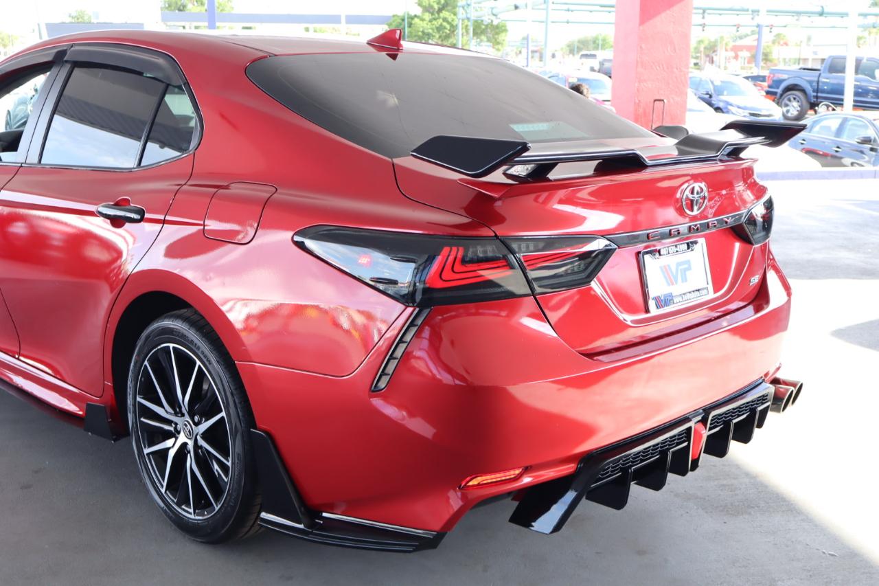 Toyota Camry SE Auto (Natl) 2021