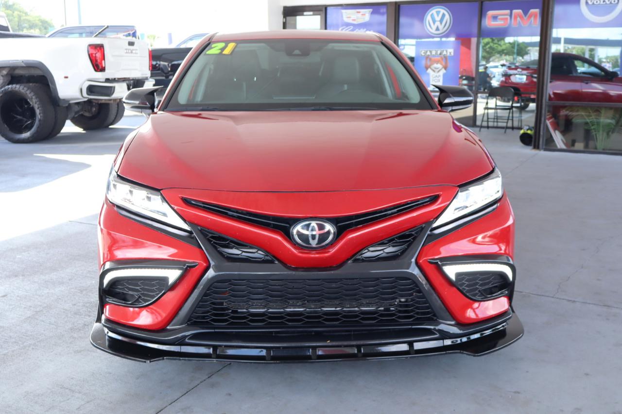Toyota Camry SE Auto (Natl) 2021