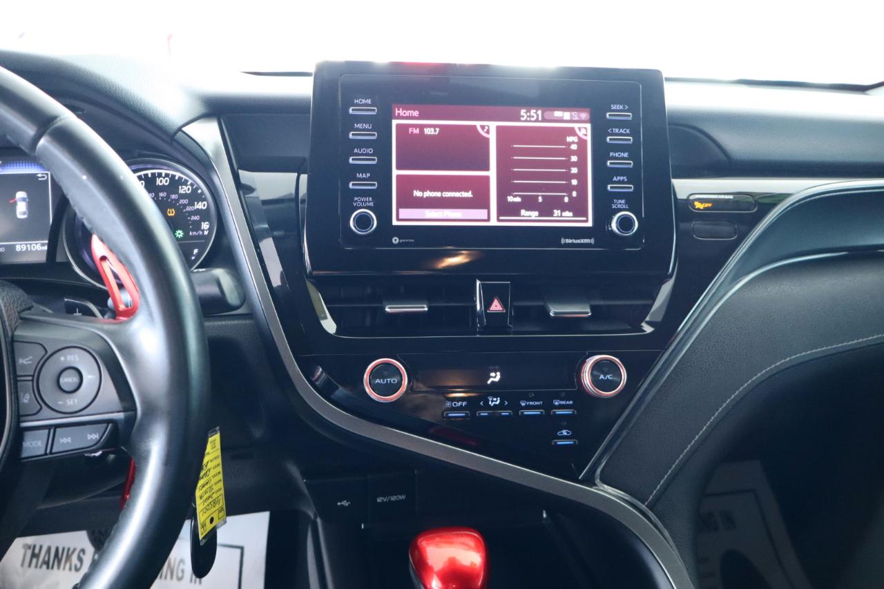 Toyota Camry SE Auto (Natl) 2021