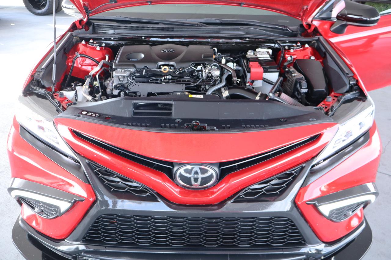 Toyota Camry SE Auto (Natl) 2021