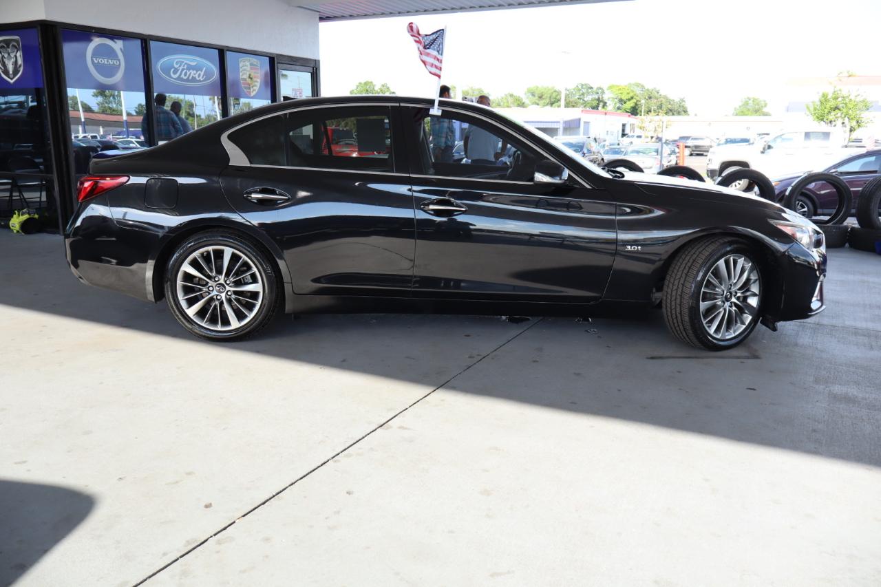 Infiniti Q50 3.0t LUXE RWD 2020