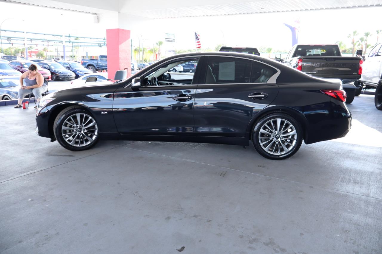 Infiniti Q50 3.0t LUXE RWD 2020