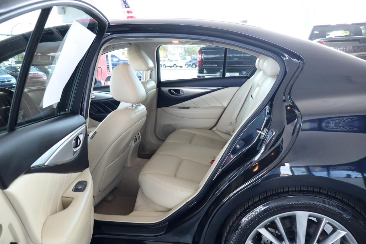 Infiniti Q50 3.0t LUXE RWD 2020