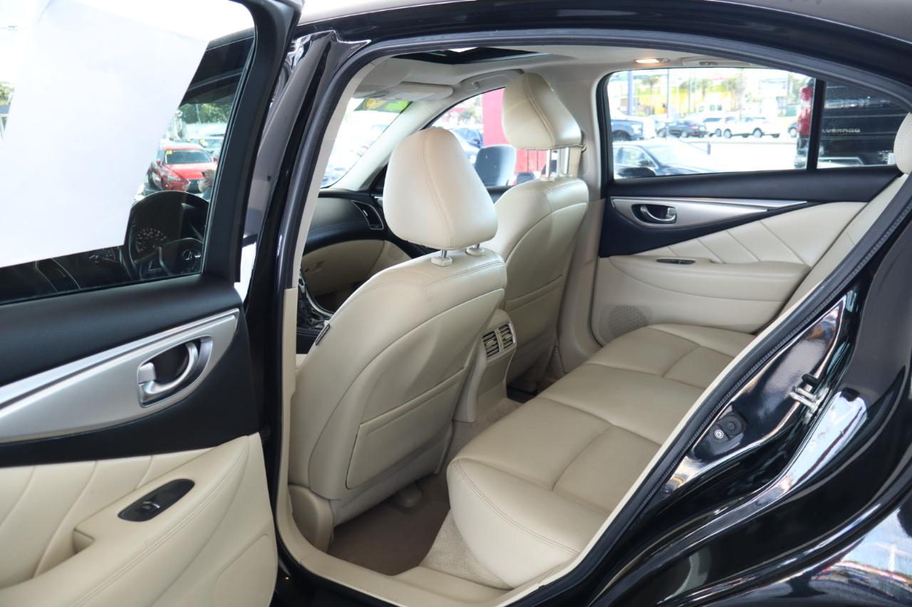 Infiniti Q50 3.0t LUXE RWD 2020