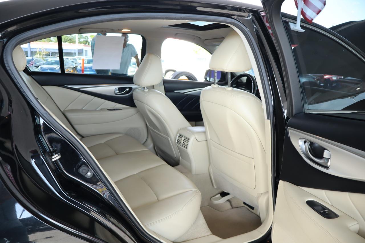 Infiniti Q50 3.0t LUXE RWD 2020