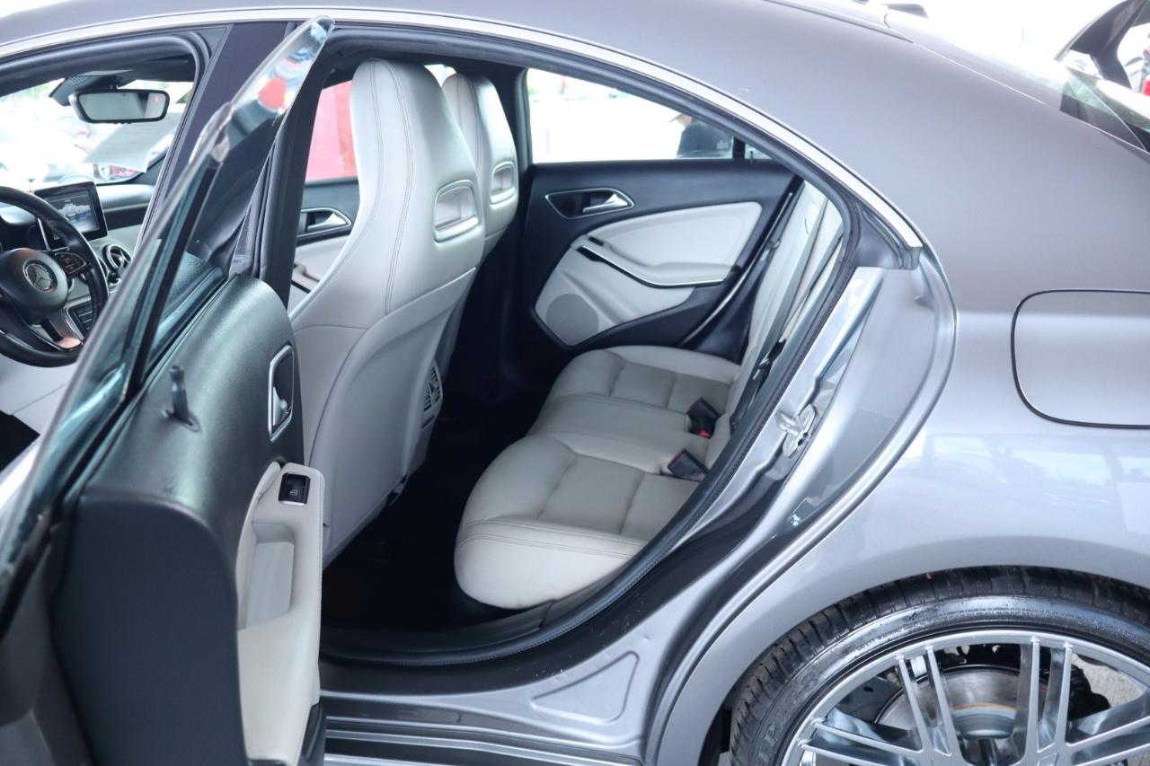 Mercedes-Benz CLA 4dr Sdn CLA 250 FWD 2016