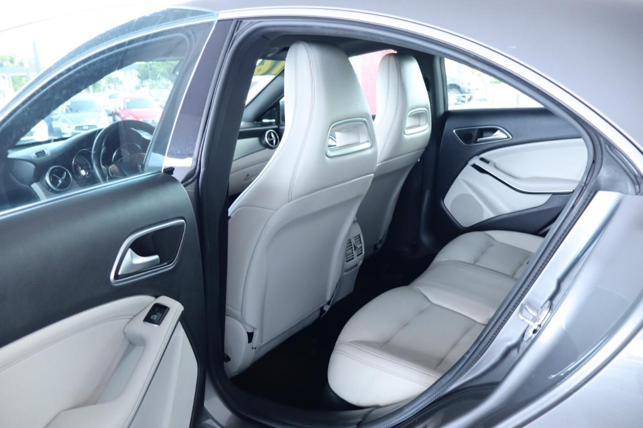 Mercedes-Benz CLA 4dr Sdn CLA 250 FWD 2016