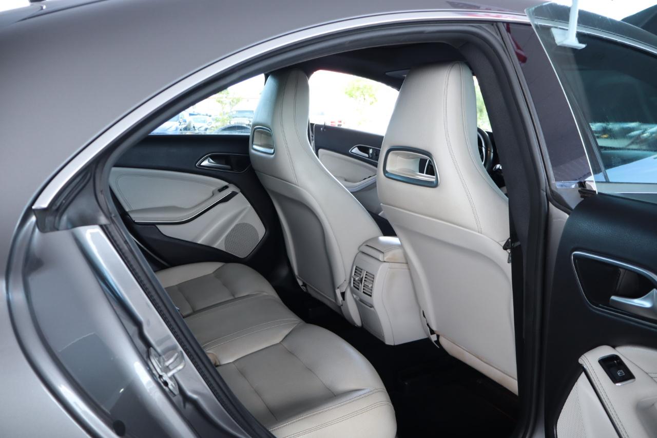 Mercedes-Benz CLA 4dr Sdn CLA 250 FWD 2016