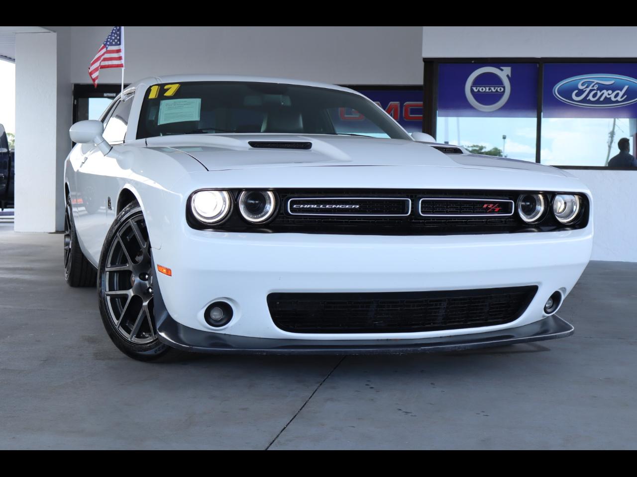 Dodge Challenger R/T Scat Pack Coupe 2017