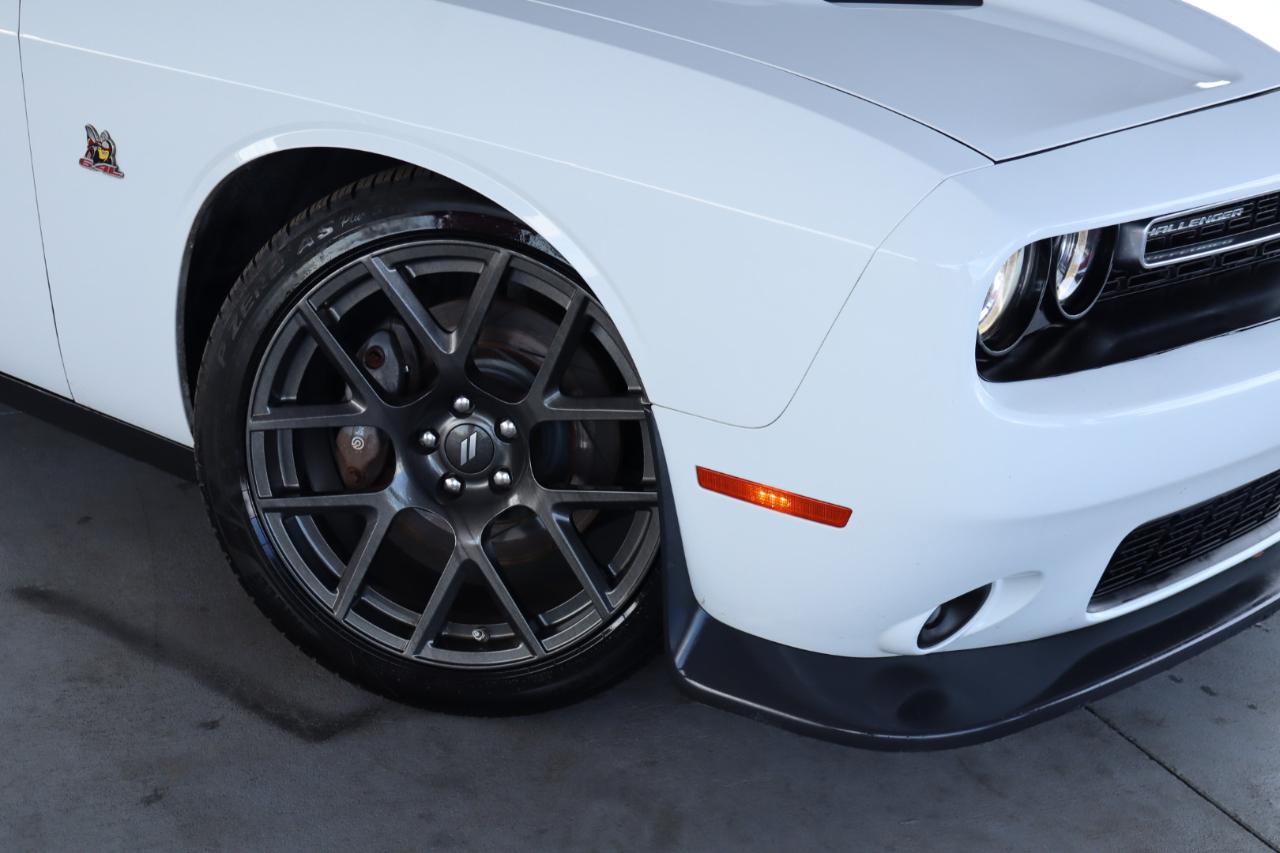 Dodge Challenger R/T Scat Pack Coupe 2017