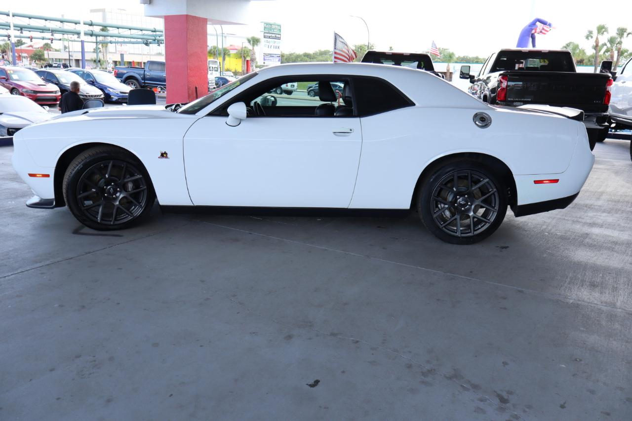 Dodge Challenger R/T Scat Pack Coupe 2017