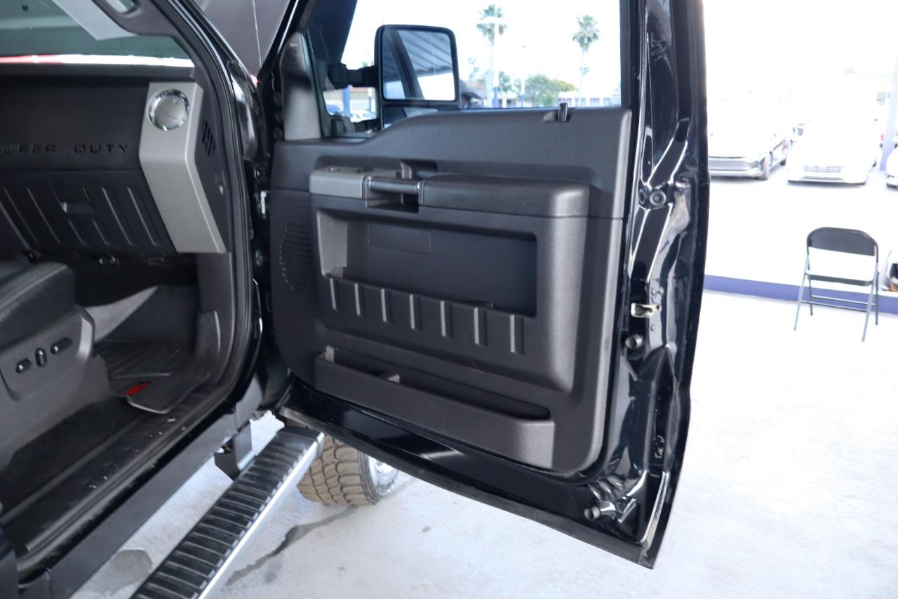 Ford Super Duty F-250 SRW 4WD Crew Cab 172" Platinum 2016