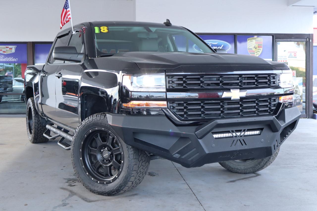Chevrolet Silverado 1500 4WD Crew Cab 143.5" Custom 2018