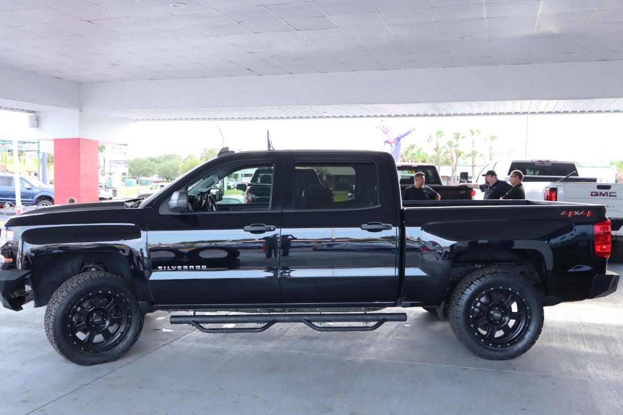 Chevrolet Silverado 1500 4WD Crew Cab 143.5" Custom 2018