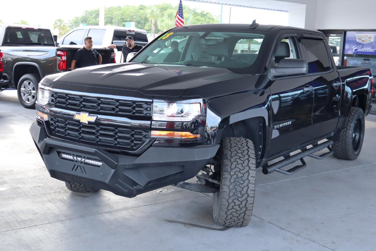 Chevrolet Silverado 1500 4WD Crew Cab 143.5" Custom 2018