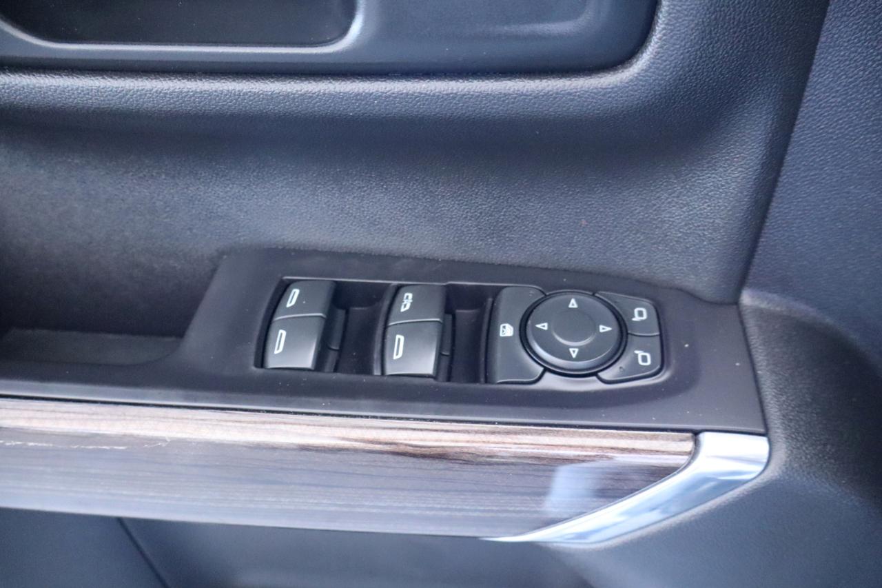 Chevrolet Silverado 1500 4WD Crew Cab 147" RST 2021