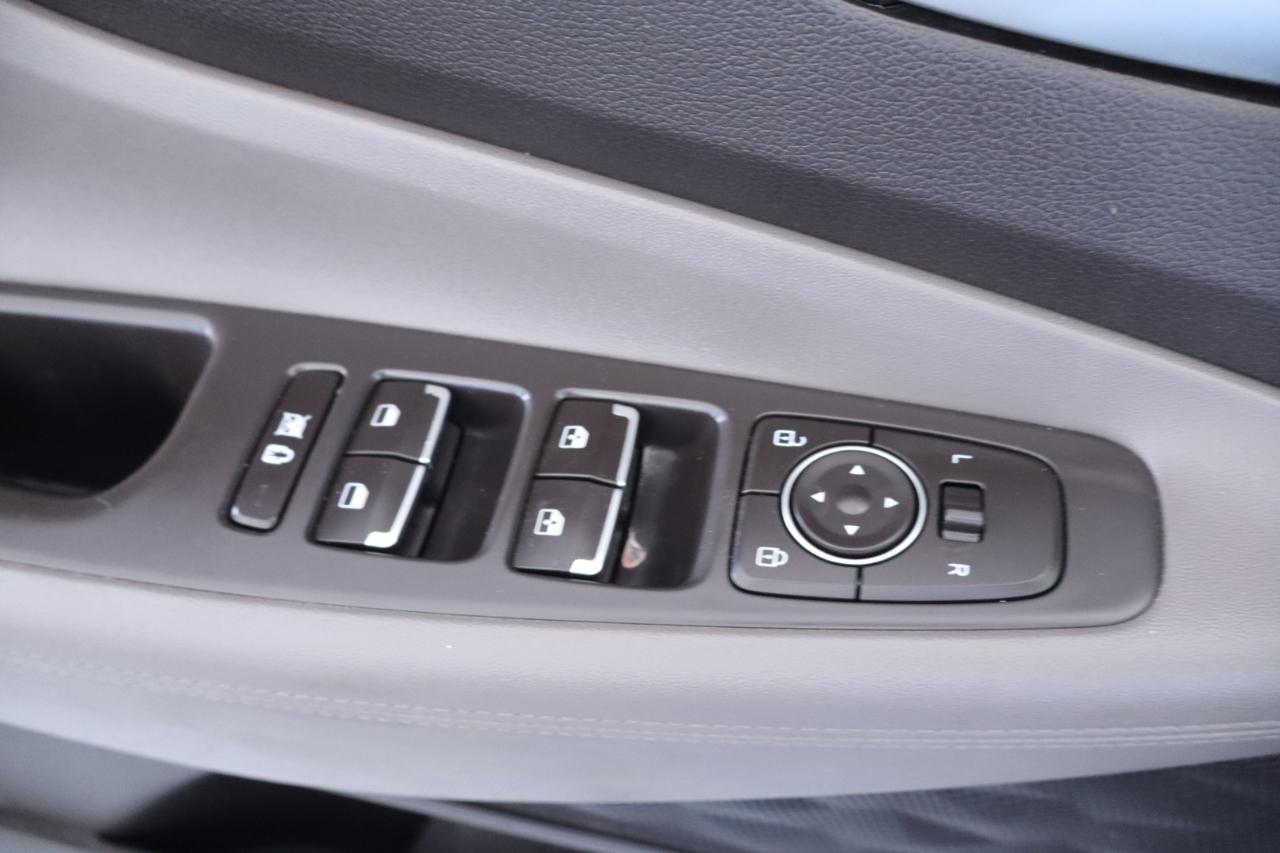 Hyundai Santa Fe SEL 2.4L Auto FWD 2020