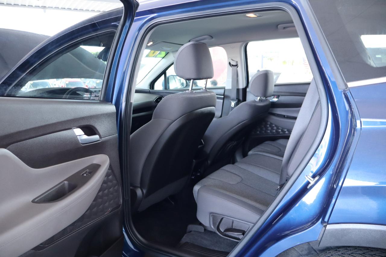 Hyundai Santa Fe SEL 2.4L Auto FWD 2020