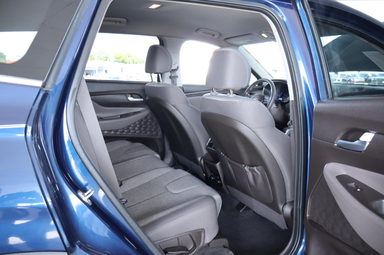 Hyundai Santa Fe SEL 2.4L Auto FWD 2020