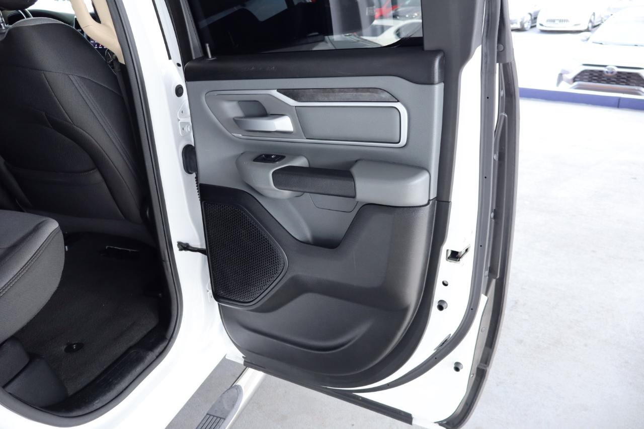 RAM 1500 Big Horn 4x2 Quad Cab 6'4" Box 2020