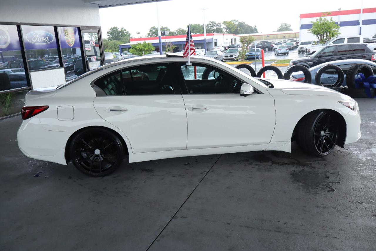 Infiniti Q50 3.0t LUXE RWD 2021