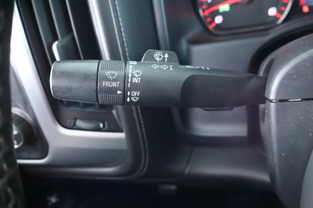 GMC Sierra 1500 4WD Crew Cab 153.0" SLT 2015