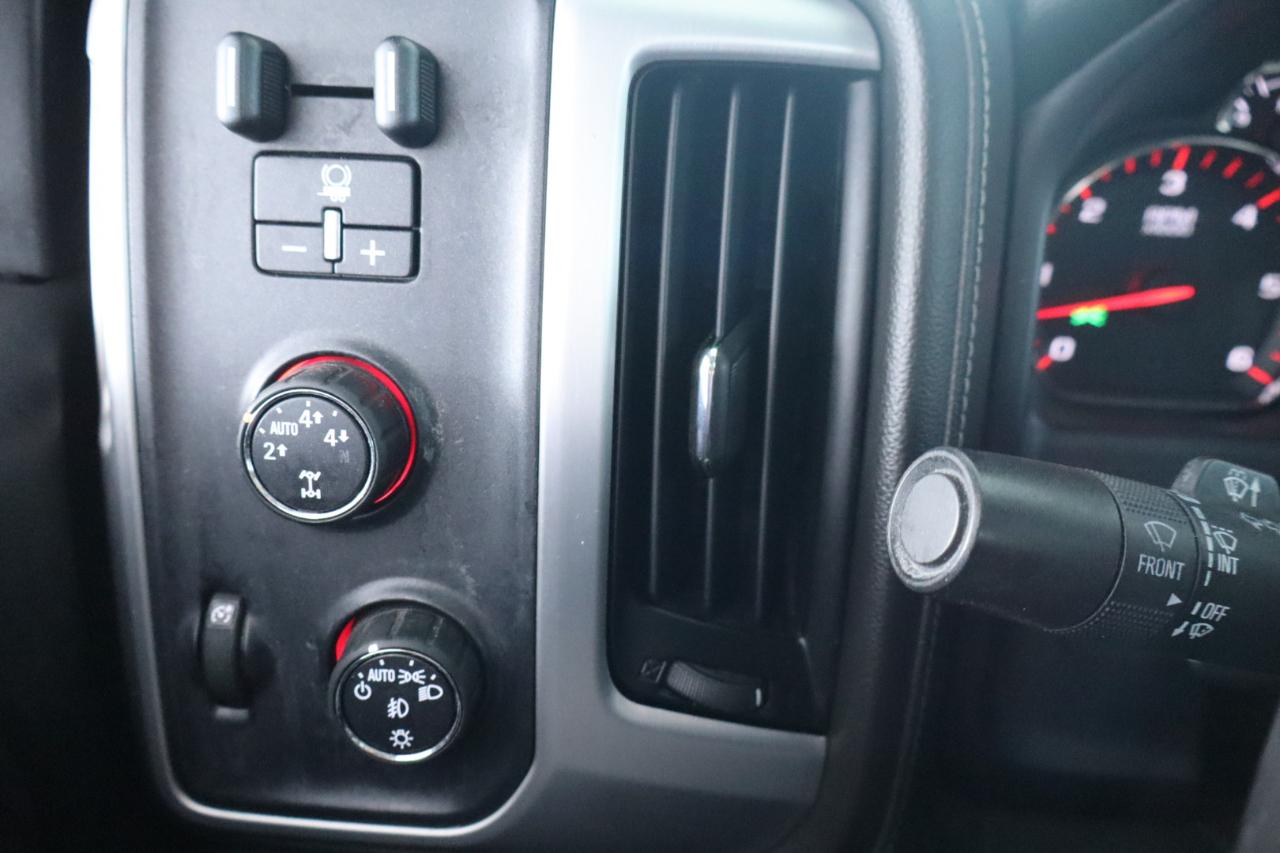 GMC Sierra 1500 4WD Crew Cab 153.0" SLT 2015