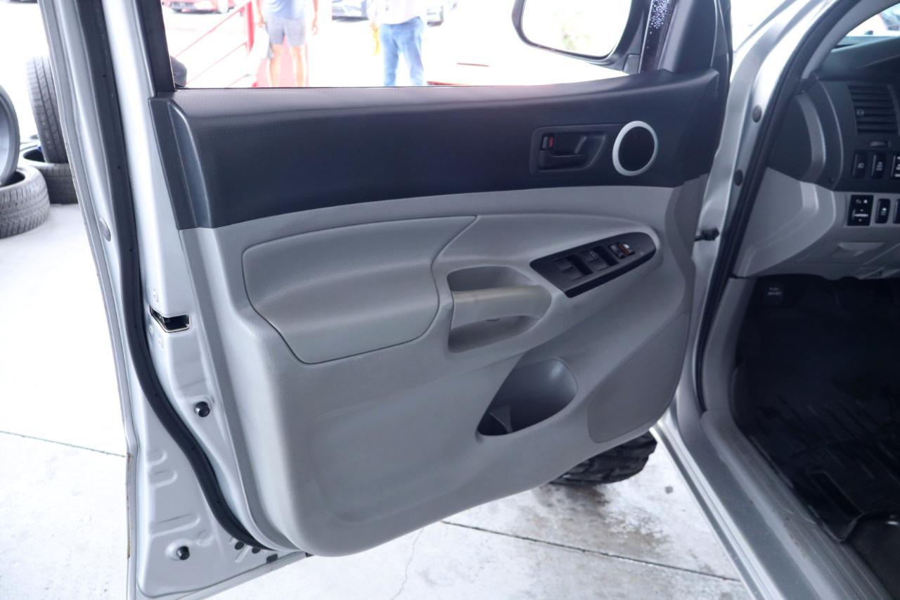 Toyota Tacoma 2WD Double Cab V6 AT PreRunner (Natl) 2015