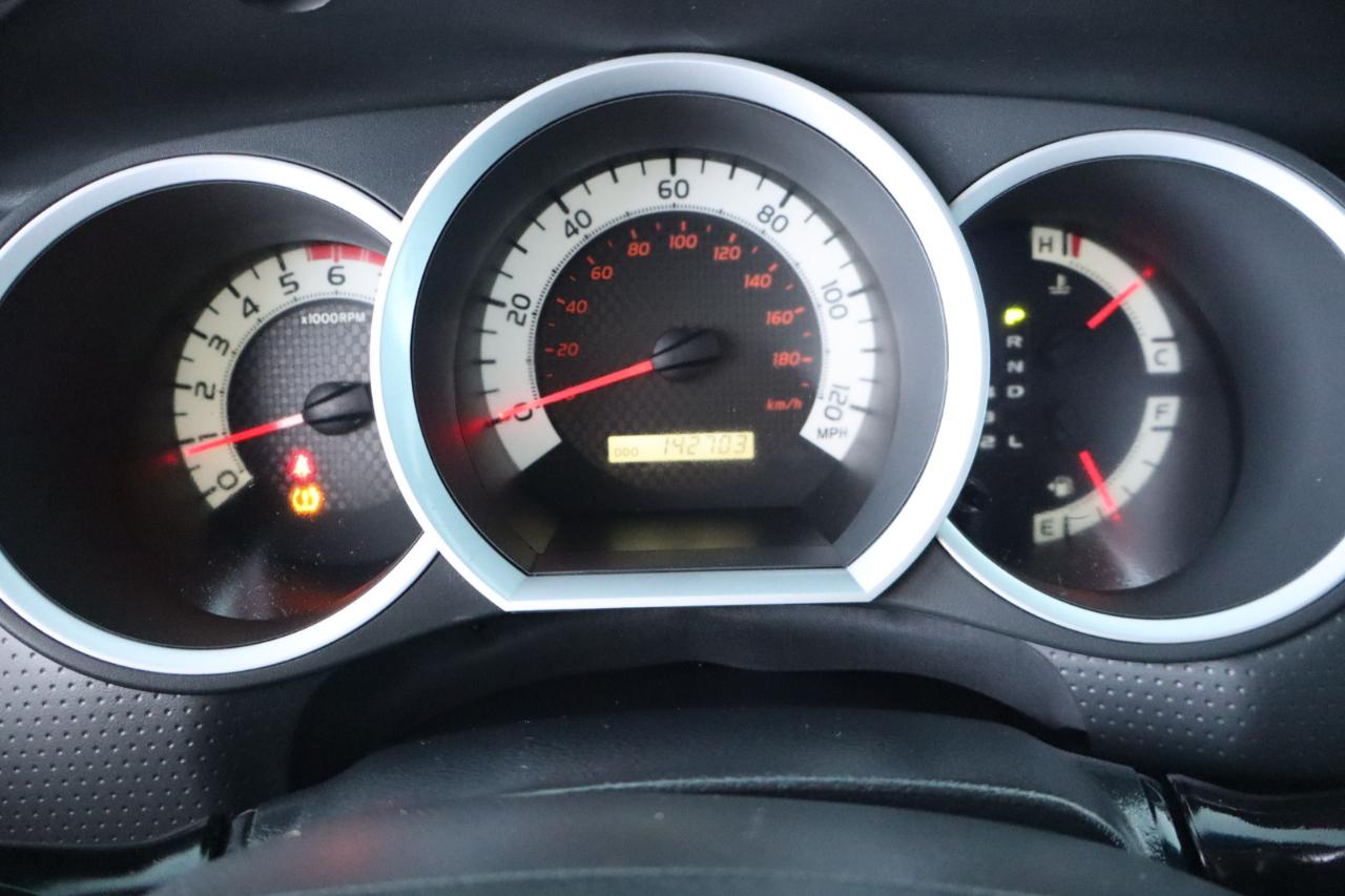 Toyota Tacoma 2WD Double Cab V6 AT PreRunner (Natl) 2015
