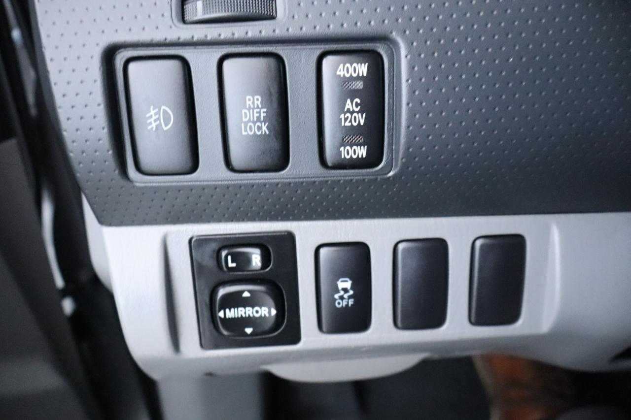 Toyota Tacoma 2WD Double Cab V6 AT PreRunner (Natl) 2015