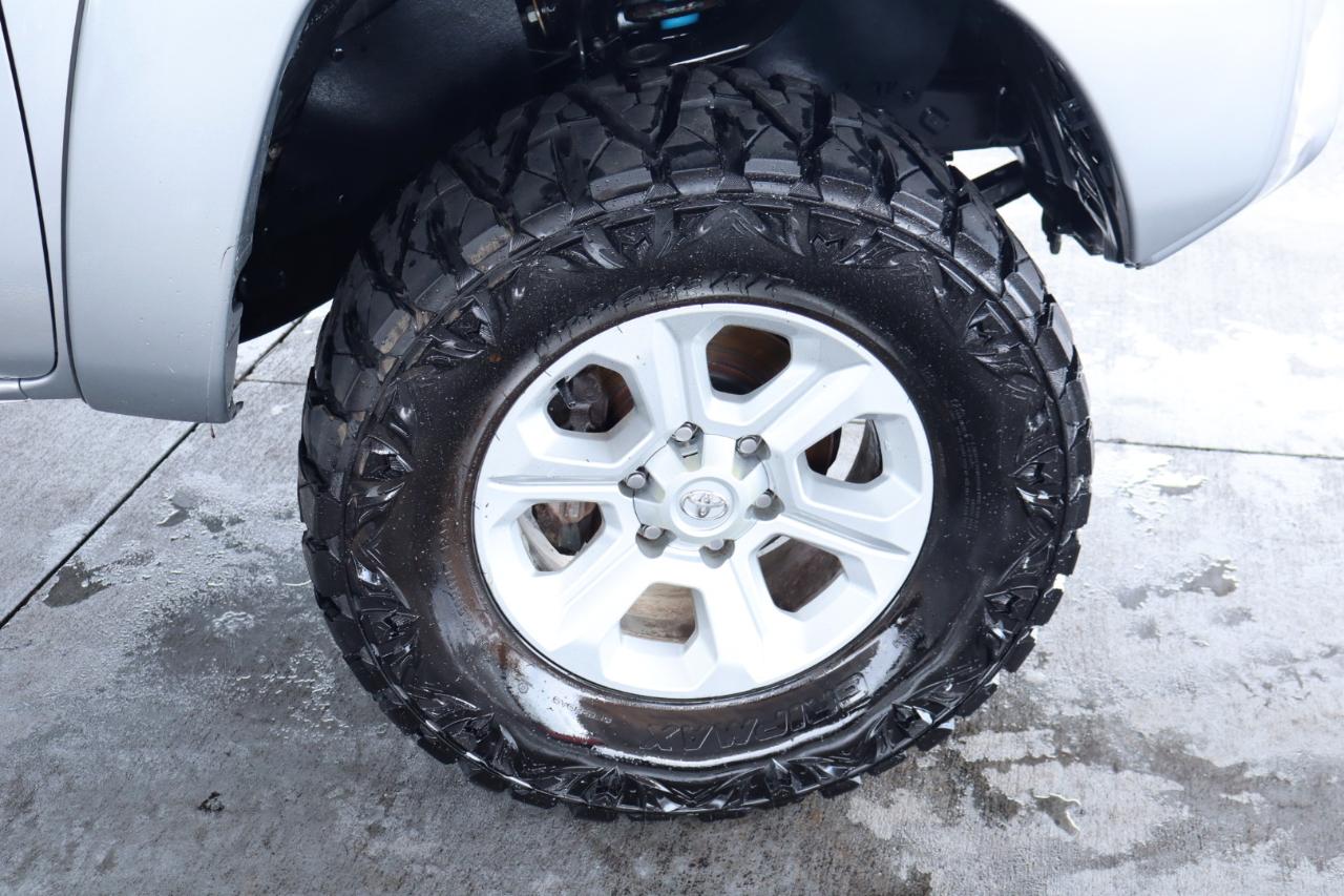 Toyota Tacoma 2WD Double Cab V6 AT PreRunner (Natl) 2015