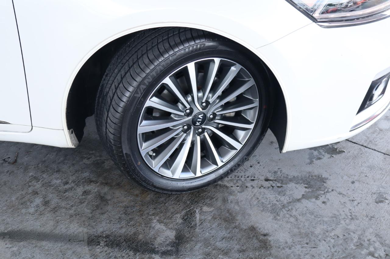 Kia Cadenza Premium Sedan 2017