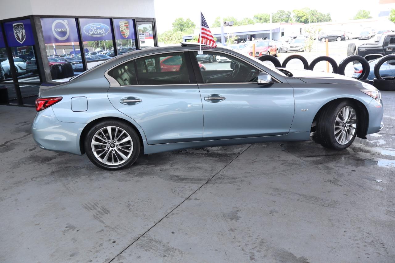 Infiniti Q50 3.0t LUXE RWD 2020