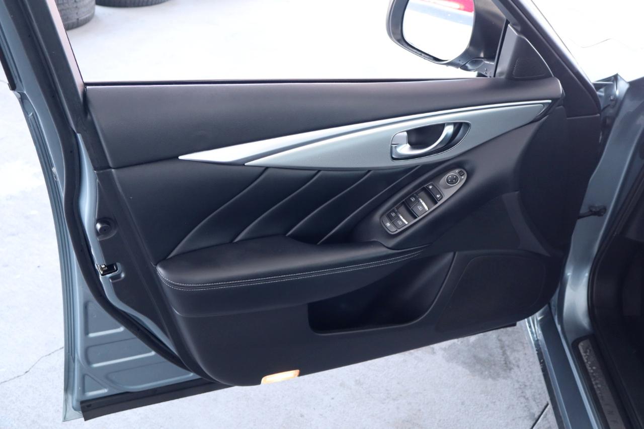 Infiniti Q50 3.0t LUXE RWD 2020