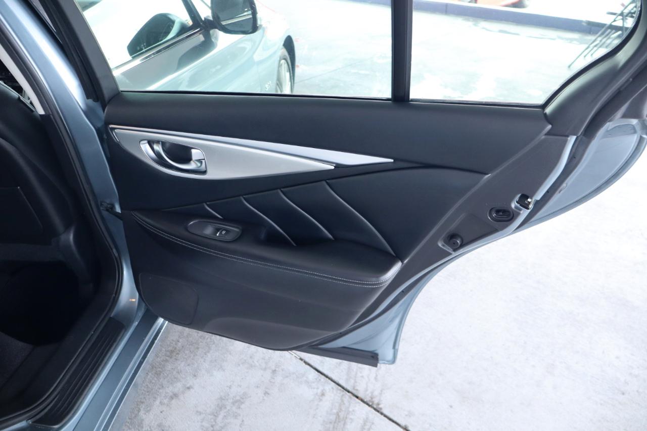 Infiniti Q50 3.0t LUXE RWD 2020