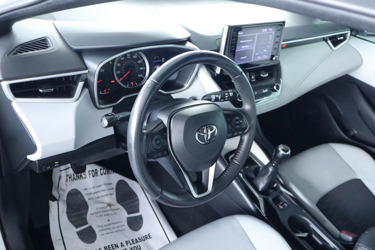 Toyota Corolla Hatchback SE Manual (Natl) 2022