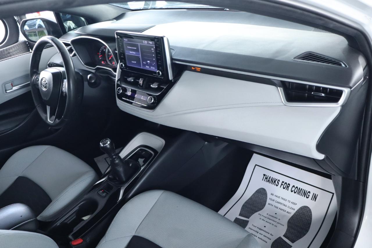 Toyota Corolla Hatchback SE Manual (Natl) 2022