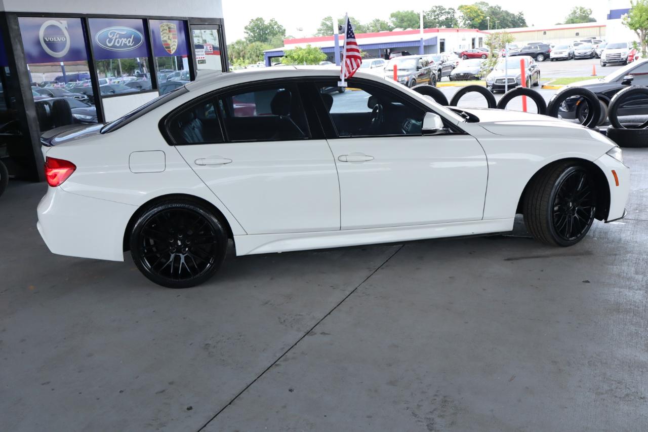 BMW 3 Series 330i xDrive Sedan 2017