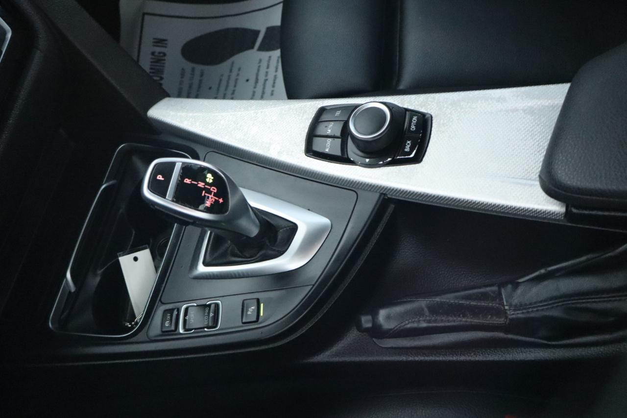 BMW 3 Series 330i xDrive Sedan 2017