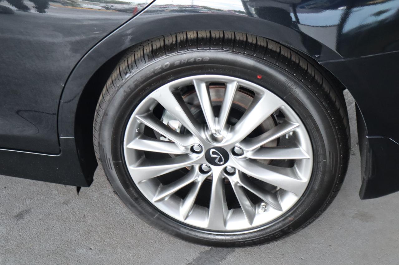 Infiniti Q50 3.0t LUXE RWD 2021