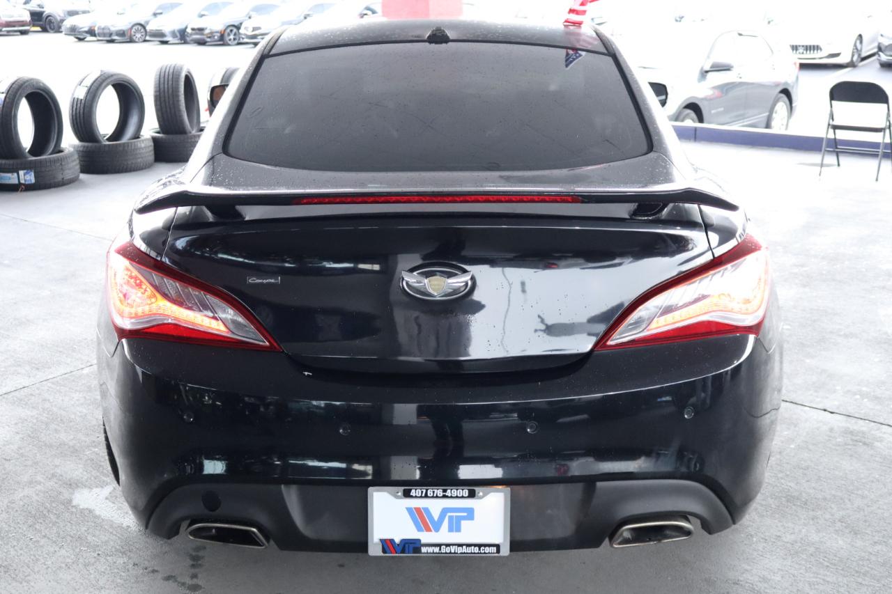 Hyundai Genesis Coupe 2dr 3.8L Man Ultimate w/Tan Seats 2015
